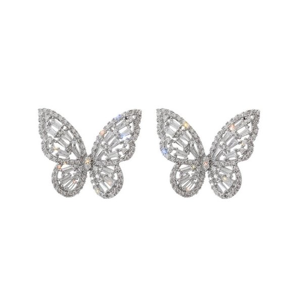 *NEW 18K White Gold Diamond Butterfly Earrings - Picture 7 of 7